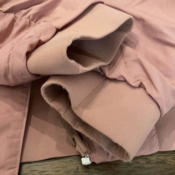 Lululemon pink reversible jacket size 6 - Picture 3 of 3